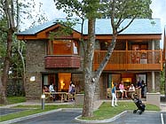 Hotelanlage im Park